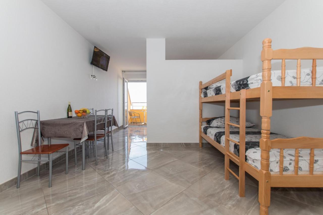 Studio Apartments Zloic In Krvavica Esterno foto
