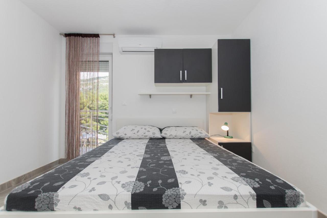 Studio Apartments Zloic In Krvavica Esterno foto