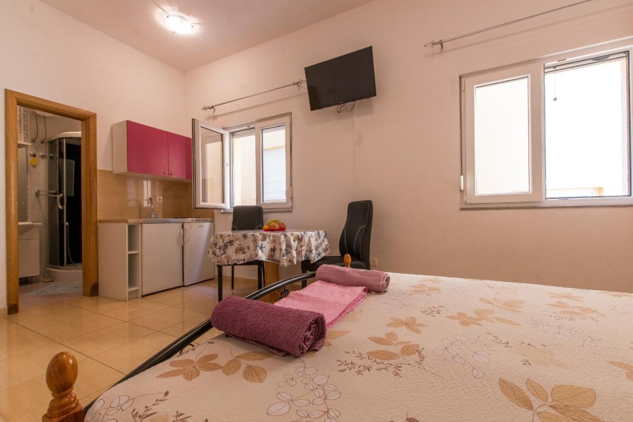 Studio Apartments Zloic In Krvavica Esterno foto