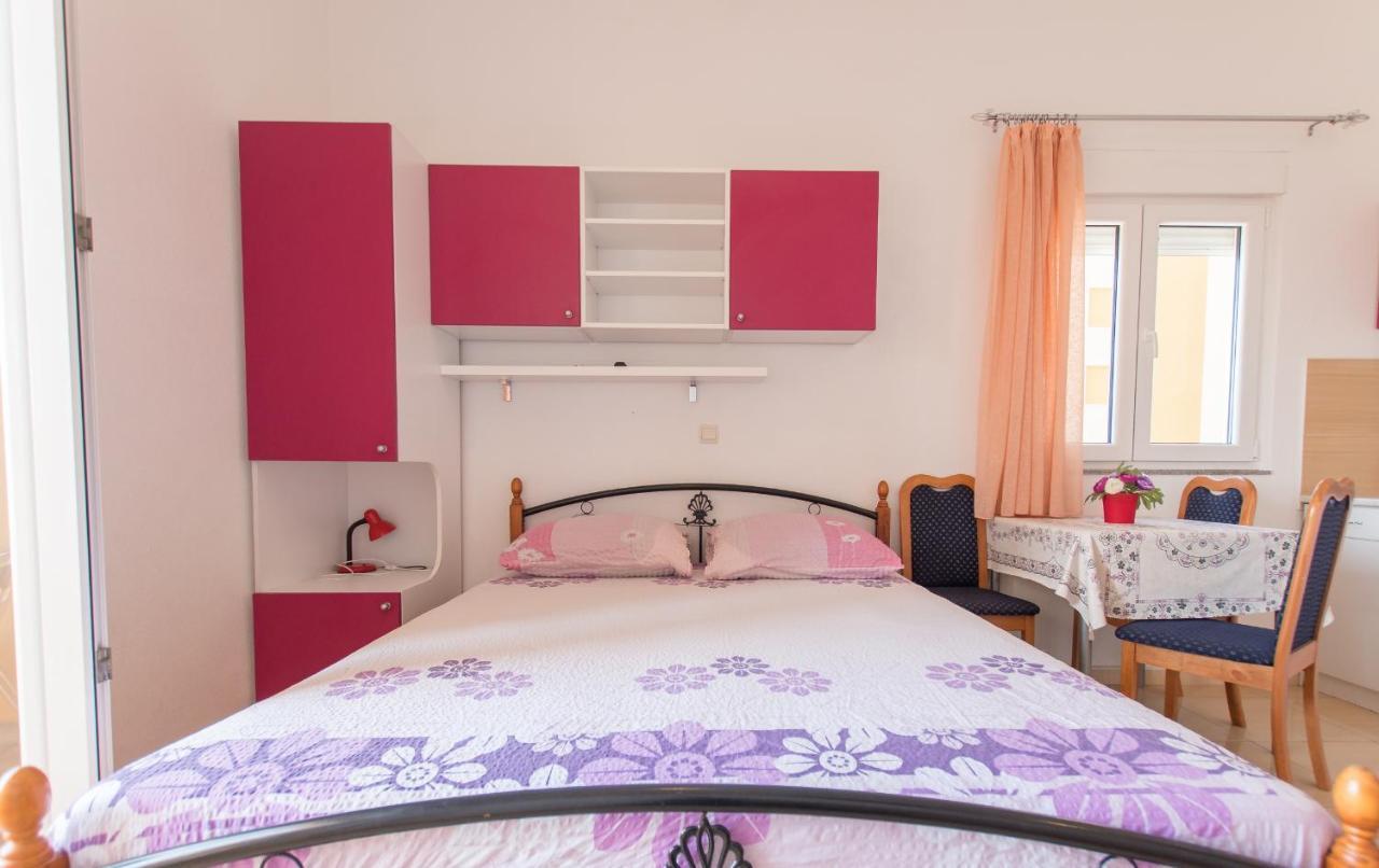 Studio Apartments Zloic In Krvavica Esterno foto