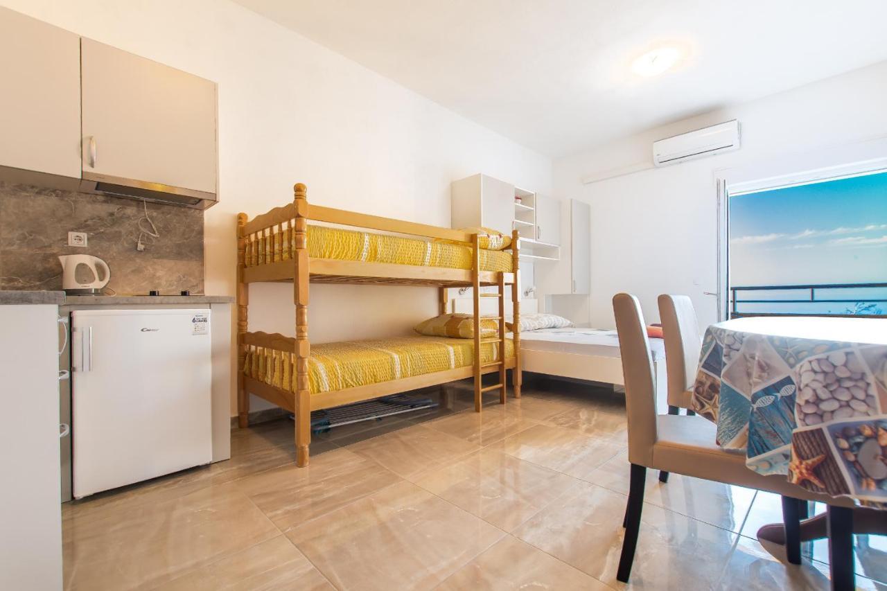 Studio Apartments Zloic In Krvavica Esterno foto